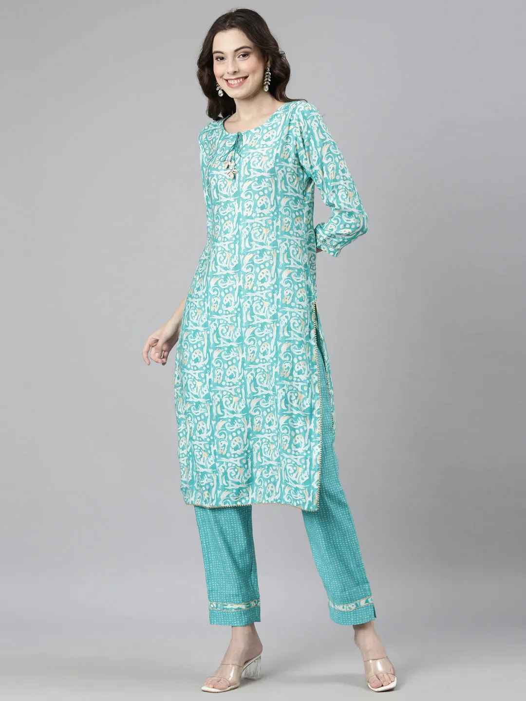 Neerus Sea Green Casual Textured Straight Kurta and Trousers With Dupatta